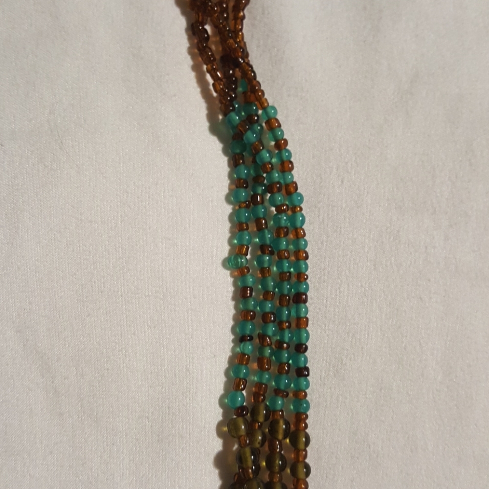 Beaded necklace - Picture 3 of 4